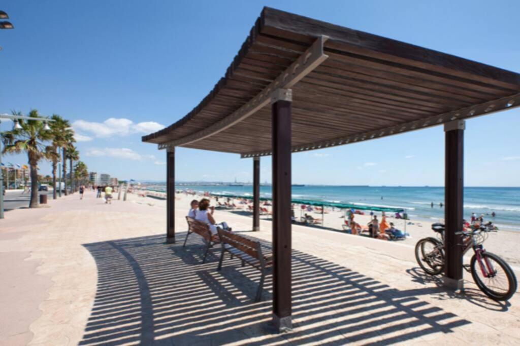 Bouquet Dream La Pineda Apartment Екстериор снимка