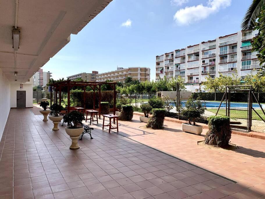 Bouquet Dream La Pineda Apartment Екстериор снимка