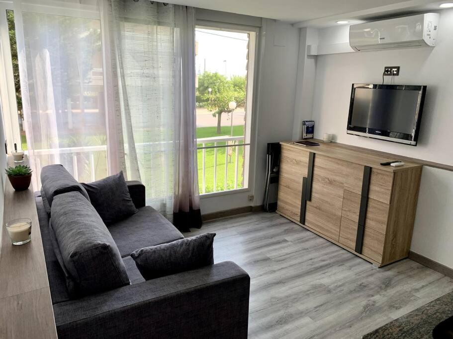 Bouquet Dream La Pineda Apartment Екстериор снимка